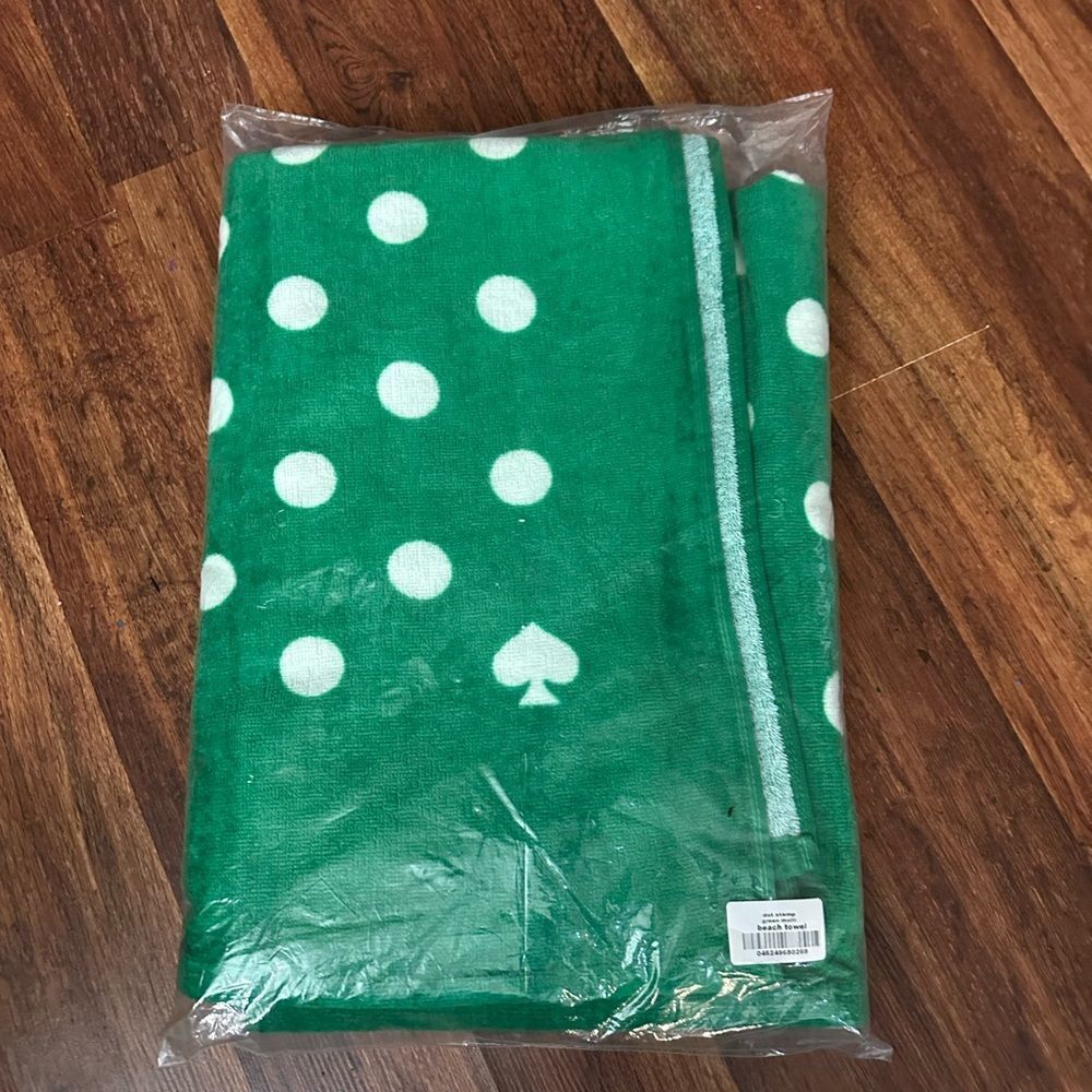 Kate Spade Green Polka Dot Beach Towel - Picture 2 of 4